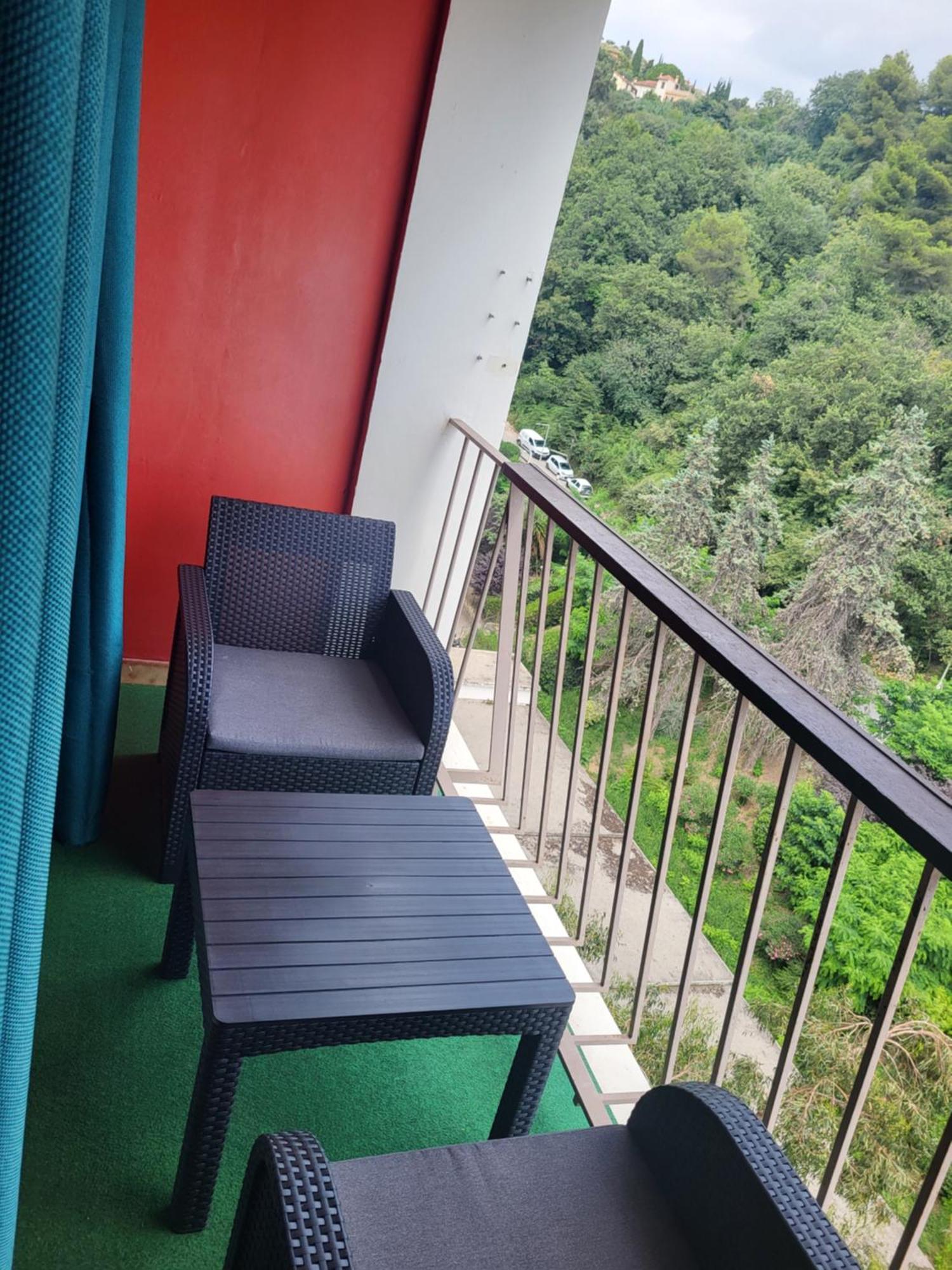 Private Room-2 In Hannana Apartment- 2 Min Walk To Tram 12 Min To Nice Train Station 15 Min To Massena Place Εξωτερικό φωτογραφία